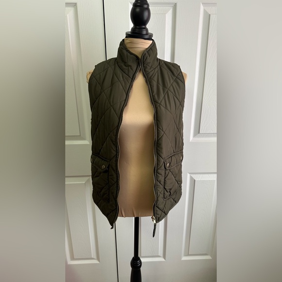 Quinn Olive Quilted Women's Vest - Picture 1 of 6
